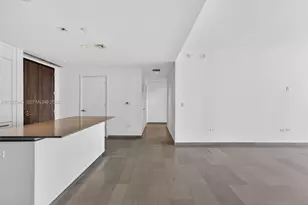 68 SE 6th St, Miami, FL 33131 - Photo 11