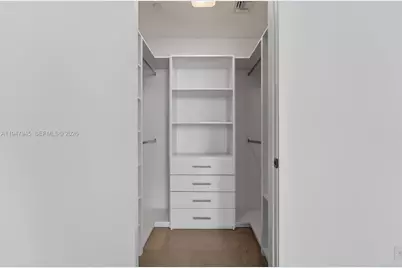 68 SE 6th St #2110, Miami, FL 33131 - Photo 15