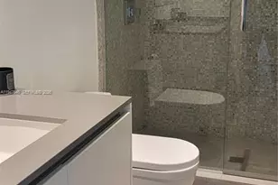 68 SE 6th St, Miami, FL 33131 - Photo 3