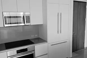 68 SE 6th St, Miami, FL 33131 - Photo 21