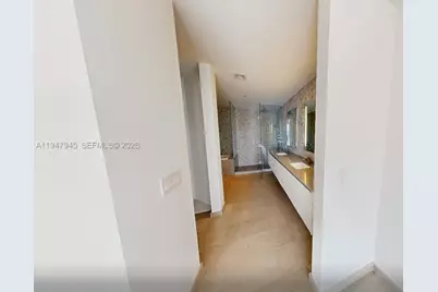 68 SE 6th St #2110, Miami, FL 33131 - Photo 15