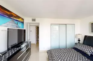 800 Parkview Dr, Hallandale Beach, FL 33009 - Photo 13