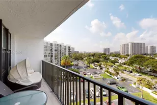 800 Parkview Dr, Hallandale Beach, FL 33009 - Photo 21