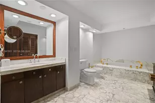 19355 Turnberry Way, Aventura, FL 33180 - Photo 21