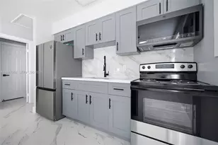 2440 Hayes St, Hollywood, FL 33020 - Photo 23