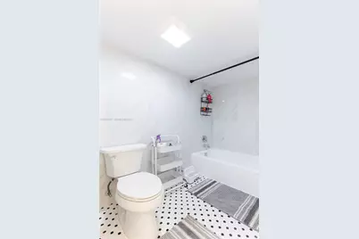 290 174th St #318, Sunny Isles Beach, FL 33160 - Photo 23
