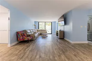 290 174th St, Sunny Isles Beach, FL 33160 - Photo 5