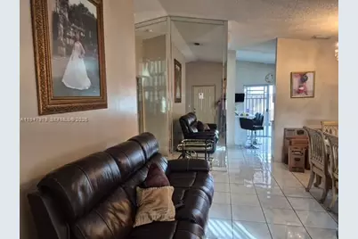 7001 W 35th Ave #220, Hialeah, FL 33018 - Photo 3