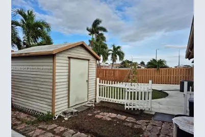 7001 W 35th Ave #220, Hialeah, FL 33018 - Photo 13