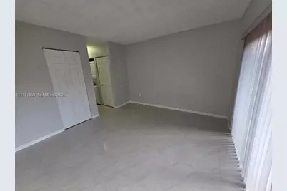 810 SW 129th Pl #206, Miami, FL 33184 - Photo 15