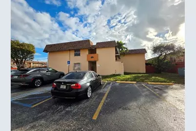 810 SW 129th Pl #206, Miami, FL 33184 - Photo 1