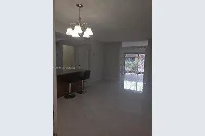 810 SW 129th Pl #206, Miami, FL 33184 - Photo 3