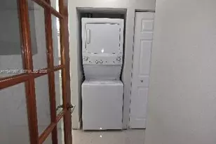 810 SW 129th Pl, Miami, FL 33184 - Photo 11