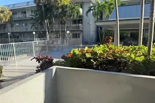 7403 SW 82nd St, Miami, FL 33143 - Photo 13