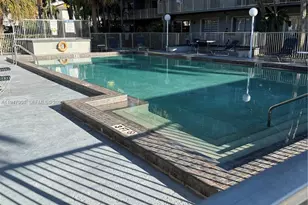 7403 SW 82nd St, Miami, FL 33143 - Photo 15