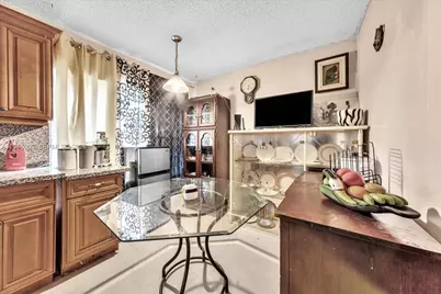 12113 NW 33rd St, Sunrise, FL 33323 - Photo 11