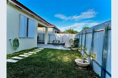 2101 NE 37th Ter, Homestead, FL 33033 - Photo 21
