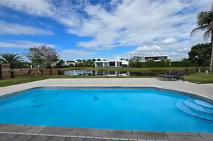 16653 Golfview Dr, Weston, FL 33326 - Photo 41