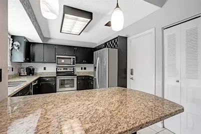 2252 SE Rainier Rd, Port Saint Lucie, FL 34952 - Photo 17