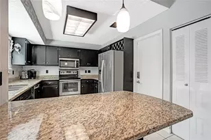 2252 SE Rainier Rd, Port Saint Lucie, FL 34952 - Photo 17