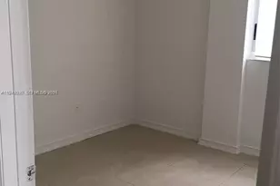 5091 NW 7th St, Miami, FL 33126 - Photo 5