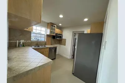 7625 Shalimar St, Miramar, FL 33023 - Photo 5