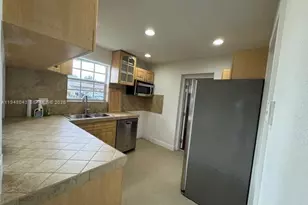 7625 Shalimar St, Miramar, FL 33023 - Photo 5