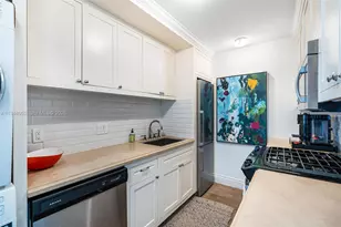 1130 Venetian Way, Miami, FL 33139 - Photo 11