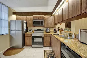 1713 Whitehall Dr, Davie, FL 33324 - Photo 13