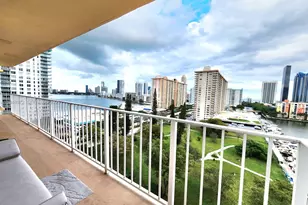 290 174th St, Sunny Isles Beach, FL 33160 - Photo 33