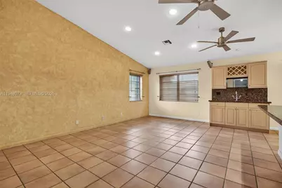 137 E Palm Dr, Margate, FL 33063 - Photo 37