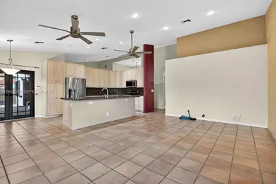 137 E Palm Dr, Margate, FL 33063 - Photo 39