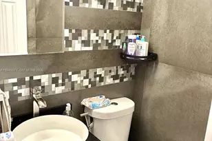 6820 W Flagler St, Miami, FL 33144 - Photo 15