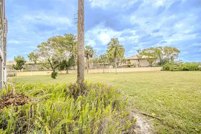 2541 Aragon Blvd #105, Sunrise, FL 33322 - Photo 21