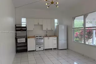 752 NW 24th Ct, Miami, FL 33125 - Photo 5