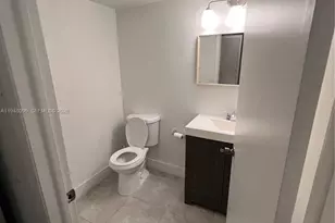 561 Racquet Club Rd, Weston, FL 33326 - Photo 11