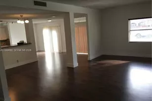 561 Racquet Club Rd, Weston, FL 33326 - Photo 5