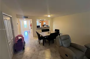 379 Lakeview Dr, Weston, FL 33326 - Photo 11