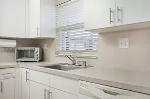 2751 N Pine Island Rd, Sunrise, FL 33322 - Photo 15