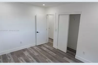 2600 NW 108th St, Miami, FL 33167 - Photo 25