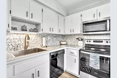 2539 Cleveland St, Hollywood, FL 33020 - Photo 21