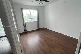 711 SW 111th Way, Pembroke Pines, FL 33025 - Photo 11