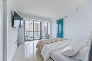 1451 Brickell Ave, Miami, FL 33131 - Photo 11