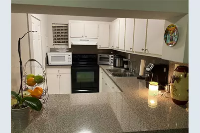 1890 W 56th St #1221, Hialeah, FL 33012 - Photo 5