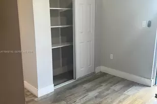 9440 Fontainebleau Blvd, Miami, FL 33172 - Photo 7