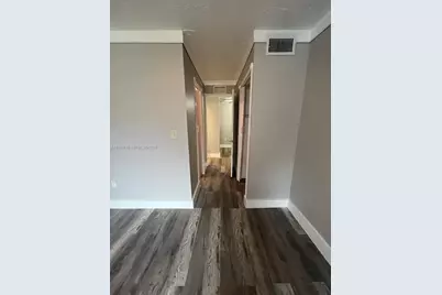 9440 Fontainebleau Blvd #213, Miami, FL 33172 - Photo 11