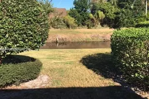 135 Brier Cir, Jupiter, FL 33458 - Photo 3