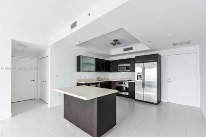 90 SW 3rd St #3211, Miami, FL 33130 - Photo 5