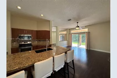 4192 Laurel Ridge Cir #4192, Weston, FL 33331 - Photo 11