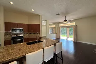 4192 Laurel Ridge Cir, Weston, FL 33331 - Photo 11